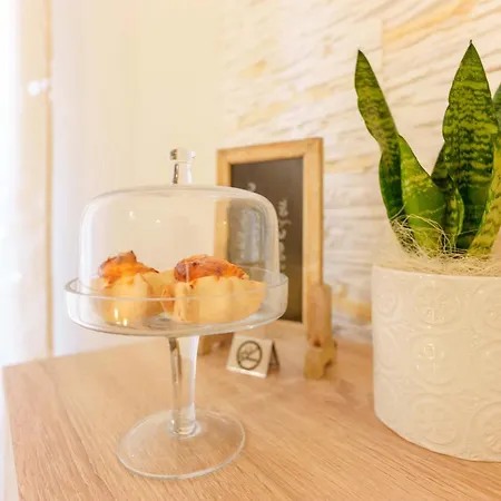 Montellino's Oro Bed & Breakfast *