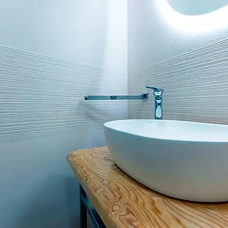 Montellino's Oro Bed & Breakfast SantʼAntìoco