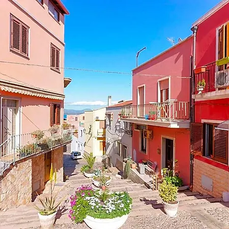 Montellino's Oro Bed and Breakfast SantʼAntìoco